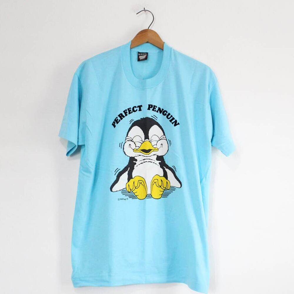 Vintage Penguin T Shirt XL